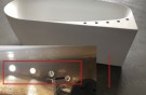Tilkobling av armaturer kan gjøres ved å lage et mindre hull i baksiden av karet, eller ved å føre vanntilførselen opp fra undersiden av karet. Velger man å føre vannet inn gjennom siden av karet, kan ml med et koppbor. thumbnail