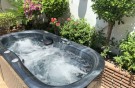 Honolulu utendørsspa thumbnail